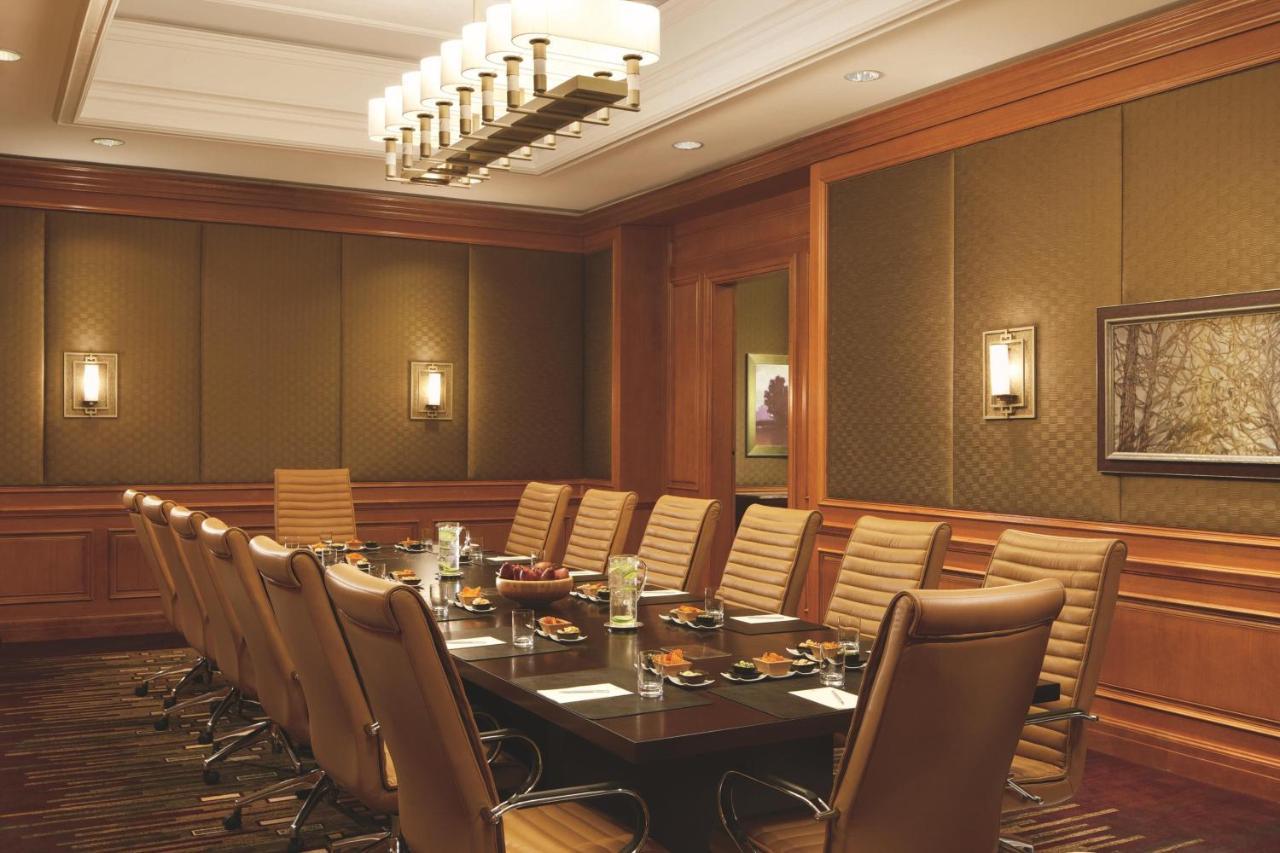 Hotel The Ritz-Carlton, Tysons Corner Esterno foto