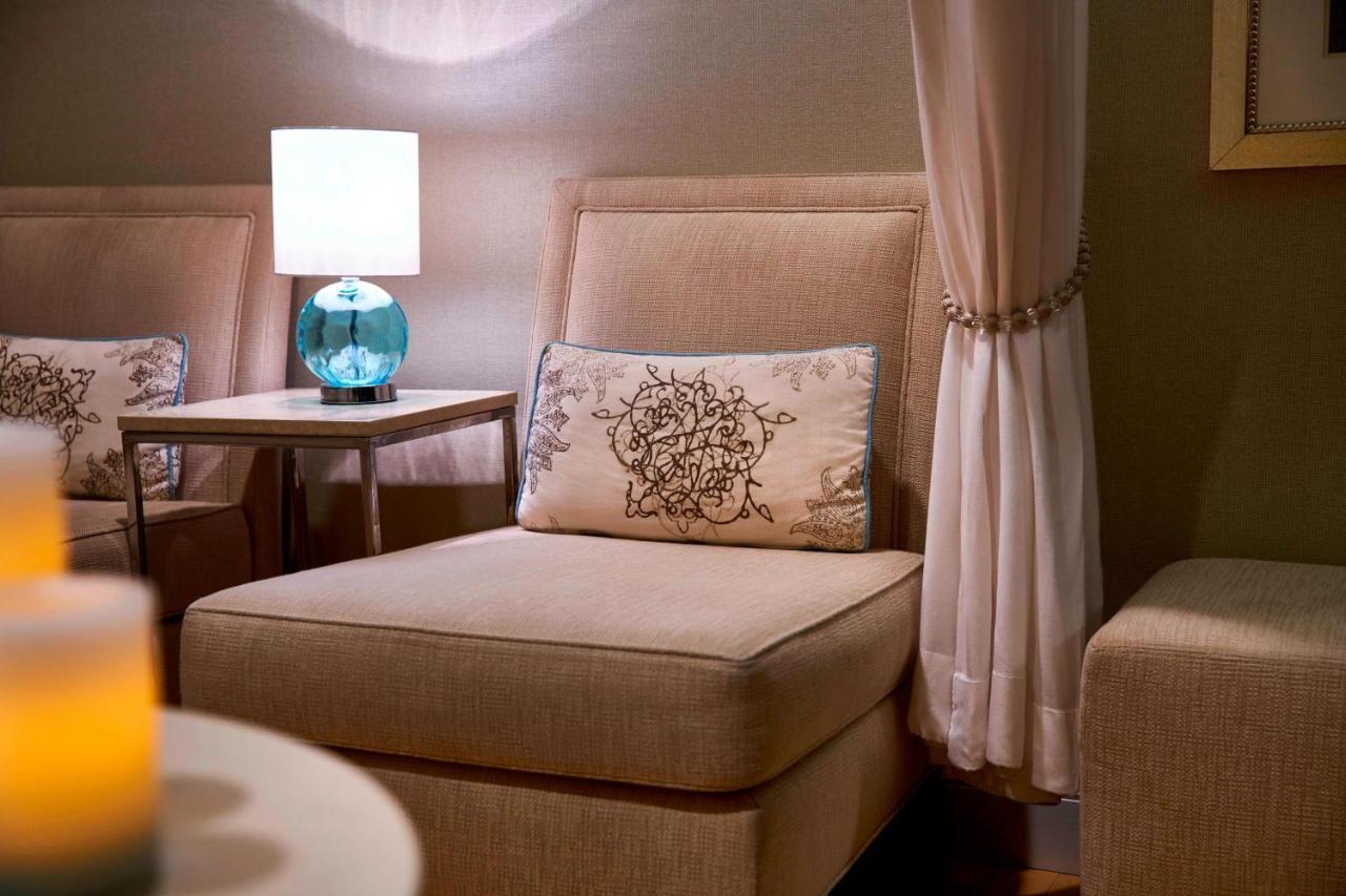 Hotel The Ritz-Carlton, Tysons Corner Esterno foto
